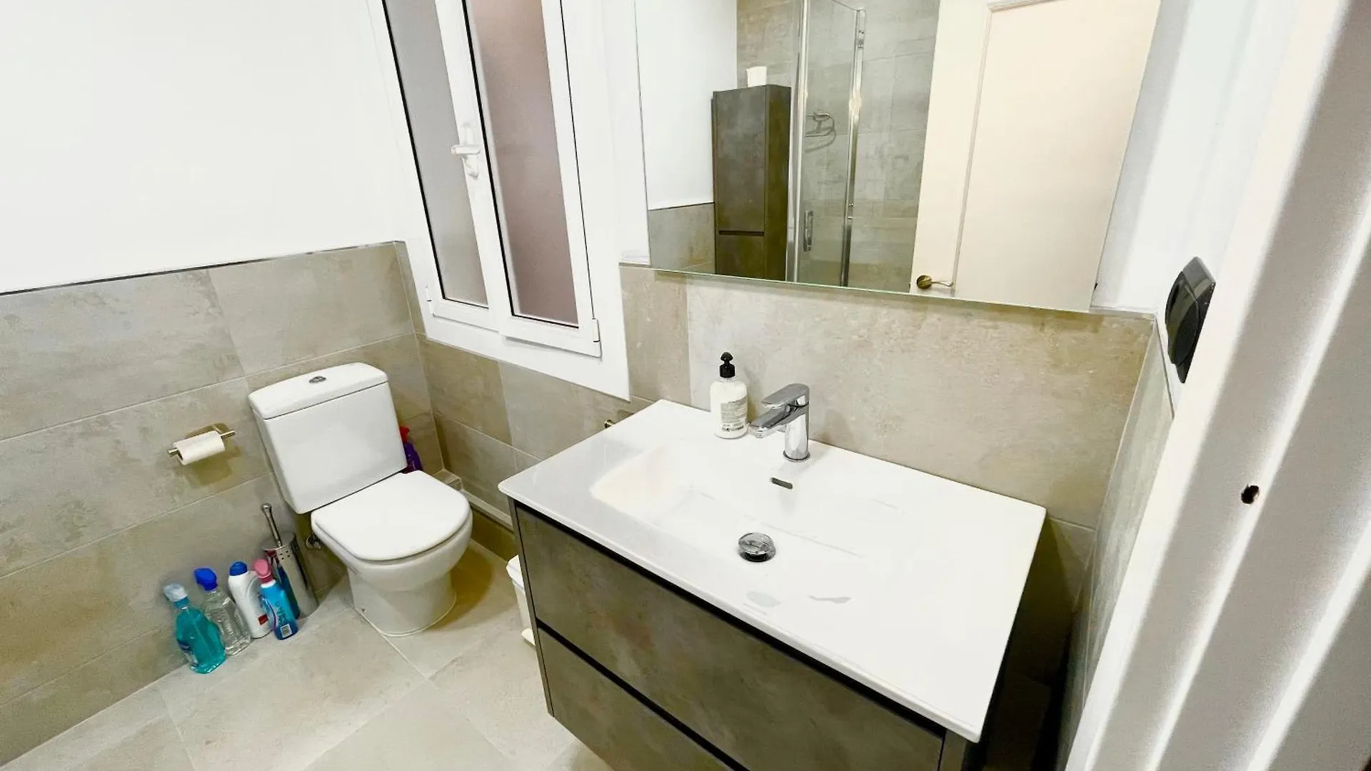 Bed and Breakfast Ronda Sant Pere 5 Барселона Испания