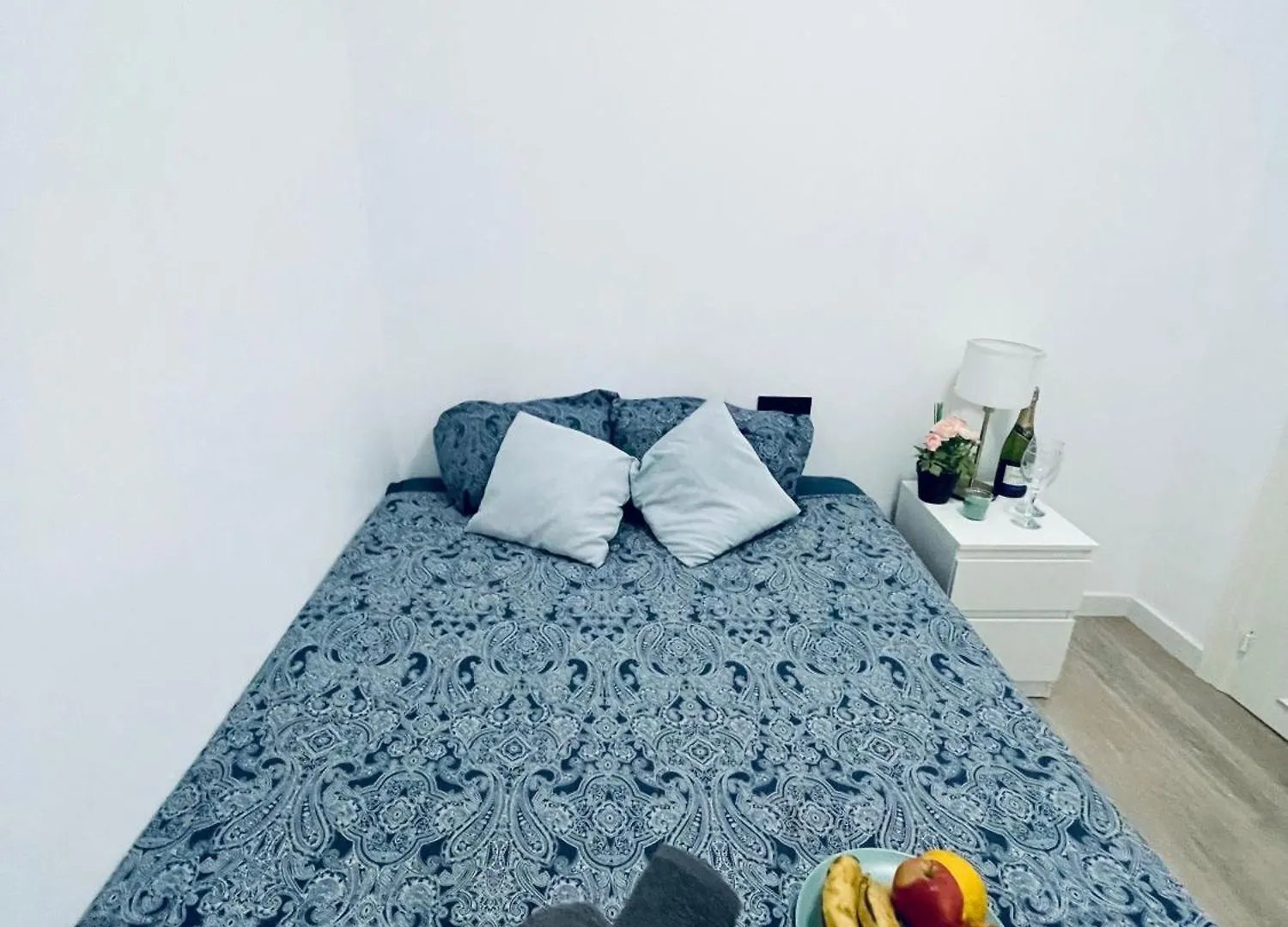 Bed and Breakfast Ronda Sant Pere 5 Барселона Испания